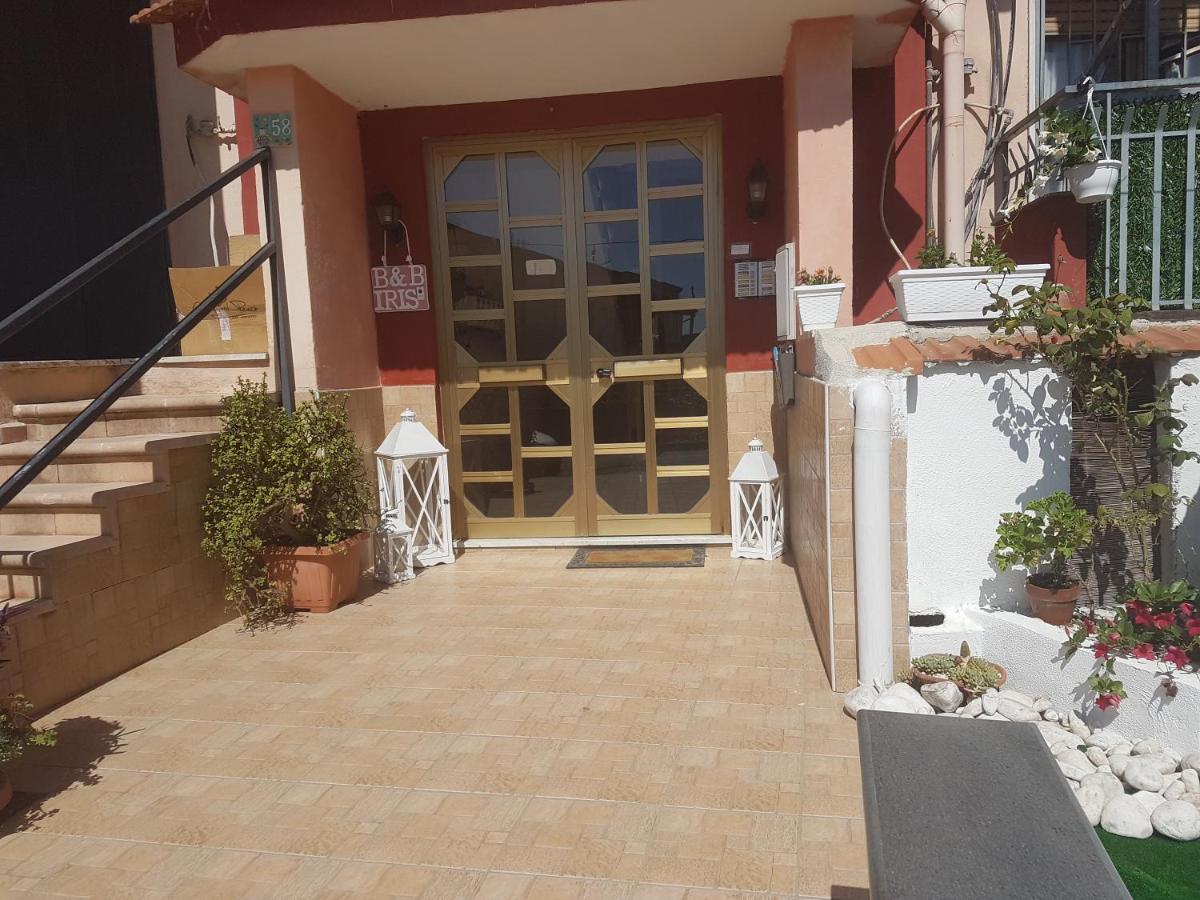 Iris Appartamenti Santa Maria La Carita Exterior foto